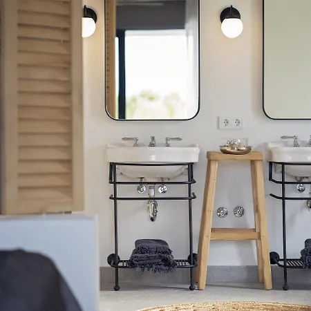 מלון Yacht Boheme Hotel-boutique Class - Adults Only